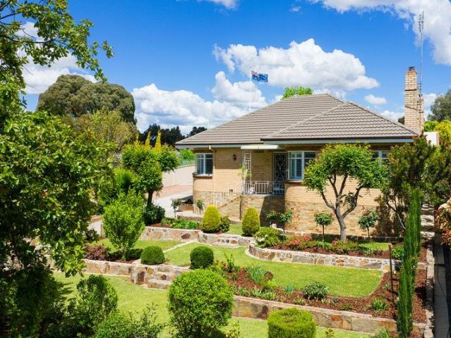 House for sale in Castlemaine, Shire of Mount Alexander