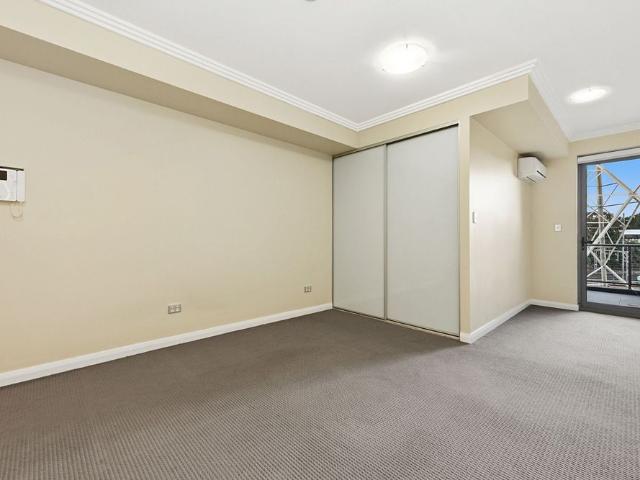 Granny Flat for rent in Centenary Park, Sydney