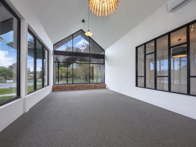 Retail for rent in Trentham, Victoria