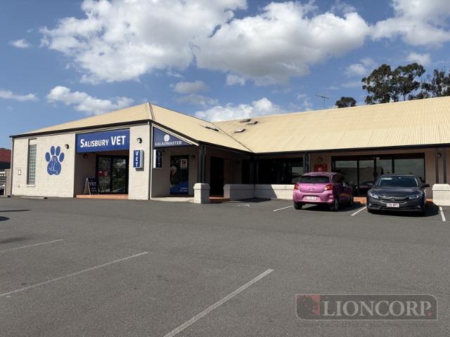 Retail for rent in Toombul, Queensland