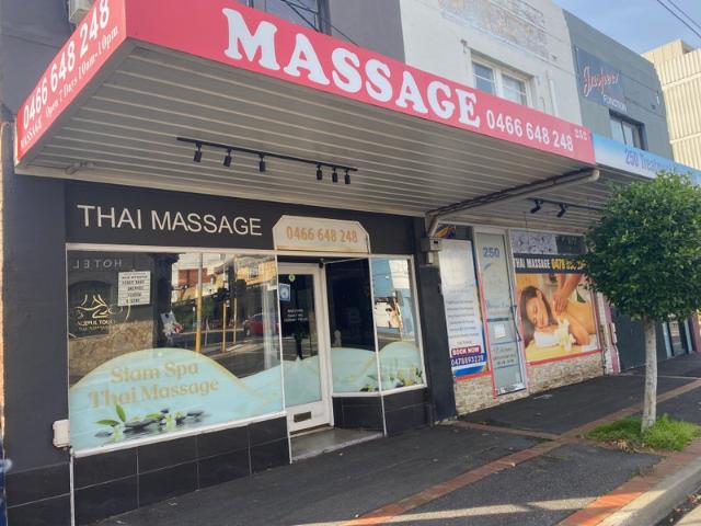 Retail for rent in Camerons Creek, Victoria