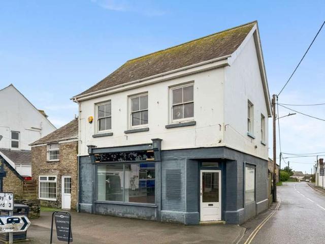 Commercial for sale in Harlyn, Cornwall