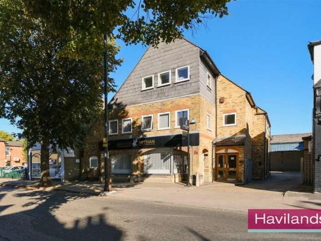Commercial for sale in Greater London