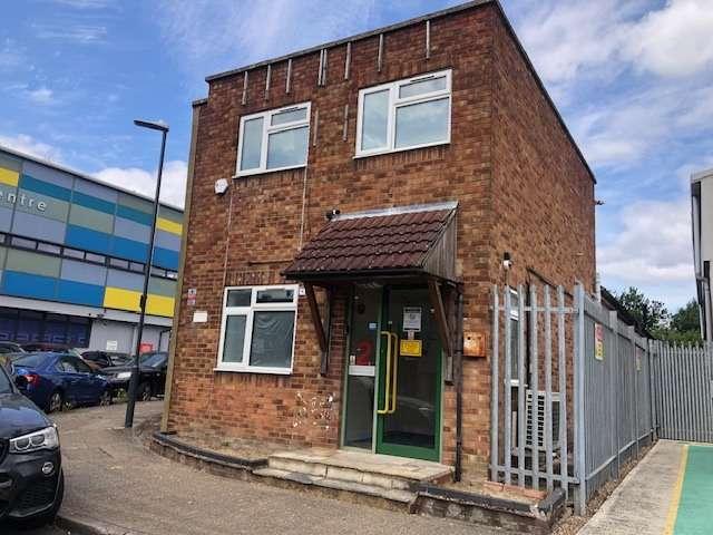 Commercial for rent in Lane, Greater London