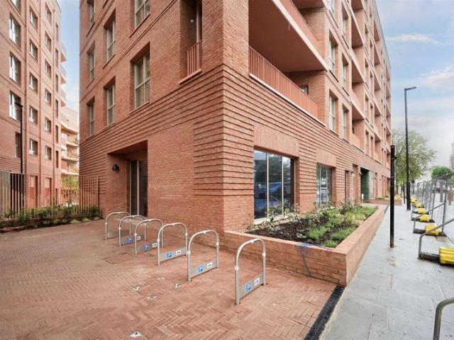 Commercial for sale in South Hampstead, Greater London