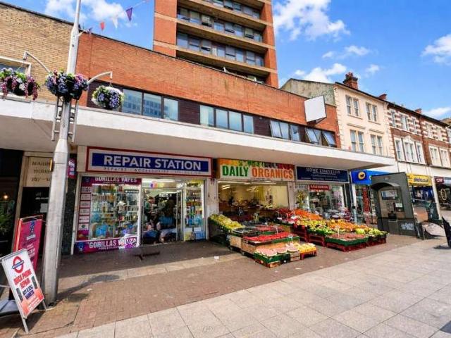 Commercial for sale in Southend City Centre Neighbourhood, Alton Barnes