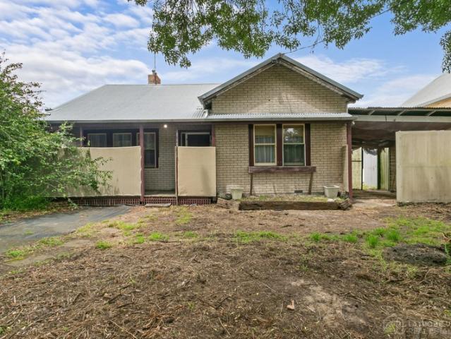 Retail for rent in Rosedale, Victoria
