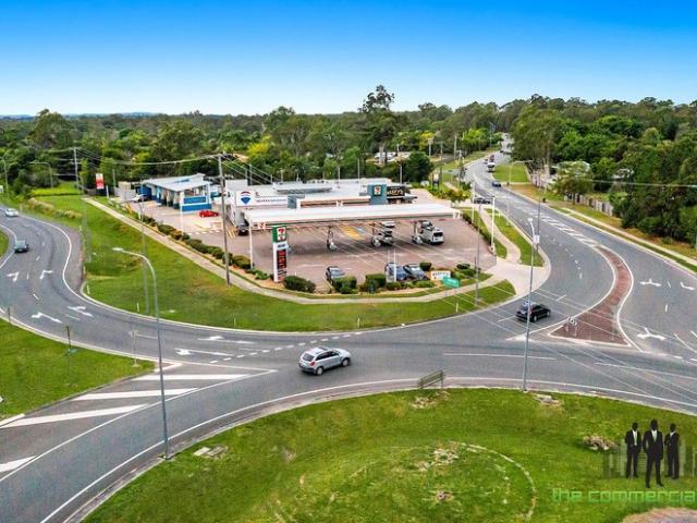 Retail for rent in Toombul, Queensland