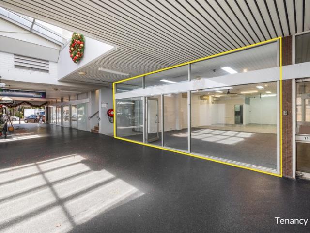Retail for rent in Toombul, Queensland