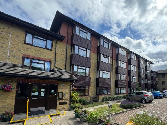 House for sale in West Wickham, Greater London