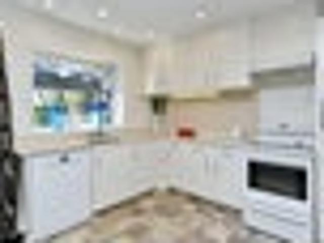 House for sale in Chaslands, Canterbury