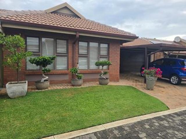 House for sale in Waterkloof, Gauteng