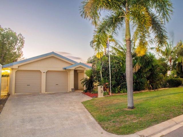 House for sale in Bushland Beach, Townsville City