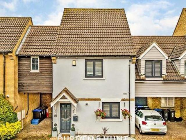 House for sale in Chigwell Row, Epping Forest