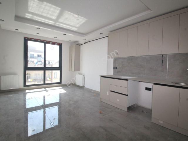 Yenişehir, Mersin içerisinde satılık mülk