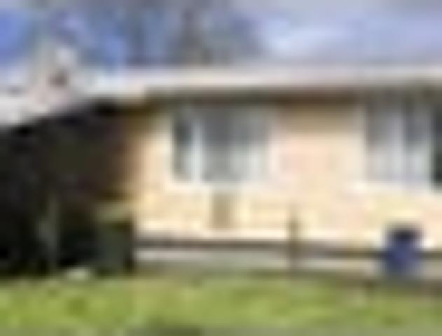 House for sale in Henderson-Massey, Rapanui