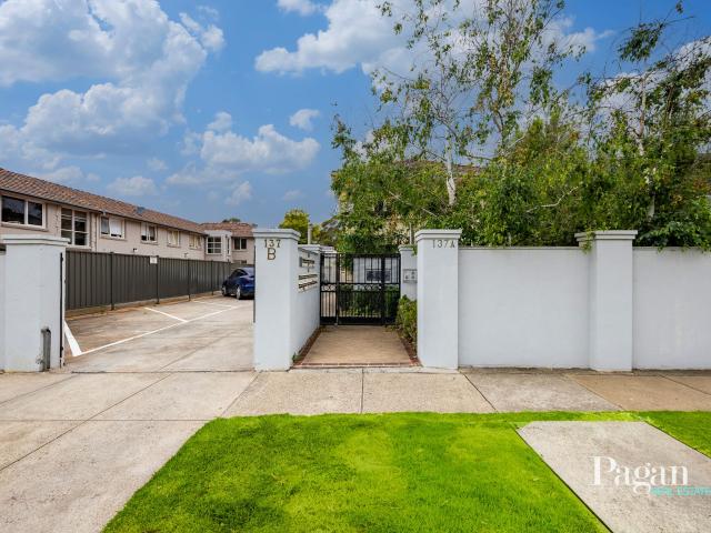 Apartment for sale in Essendon, Melbourne