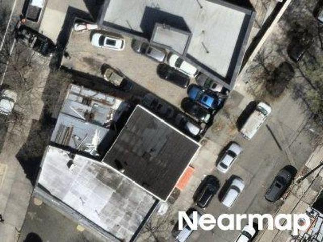 House for sale in The Bronx, Arverne