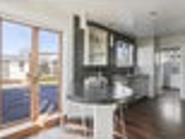 House for sale in Chaslands, Canterbury
