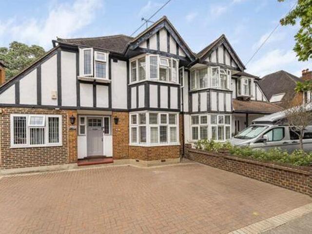 House for sale in Kingston upon Thames, Greater London