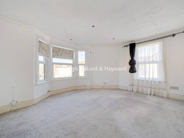 Apartment for rent in London Borough of Merton, Greater London