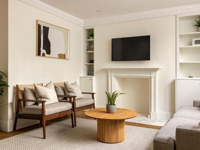 Apartment for rent in Victoria, Greater London