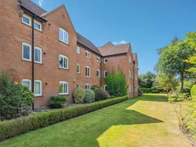 House for sale in Beaconsfield, Knotty Green