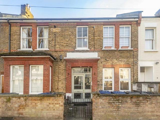 Apartment for rent in London Borough of Ealing, Greater London