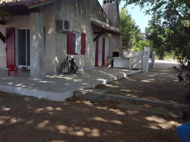 Appartement location à Lotissement Le Mont Menu, Eyguières