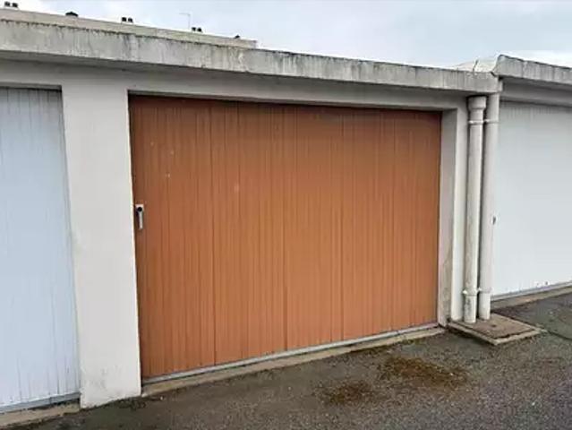 Garage location à Nantes, Rezé
