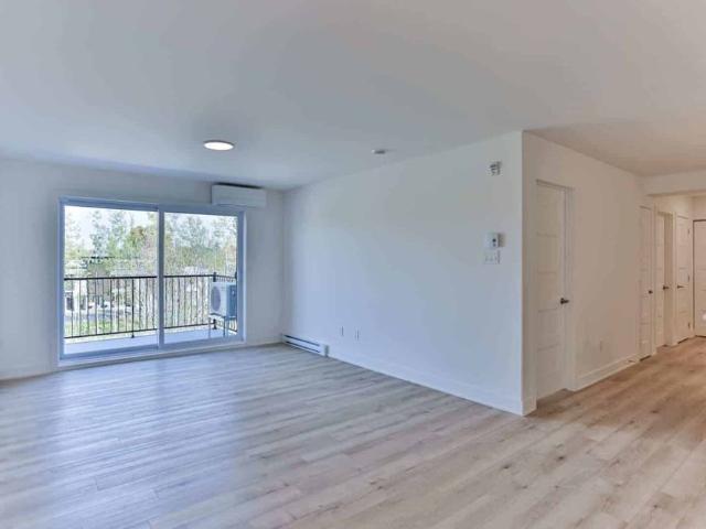 Apartment for rent in Saint-pierre, Quebec