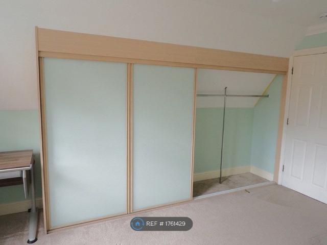 Room for rent in The Galleries, Navestock Side
