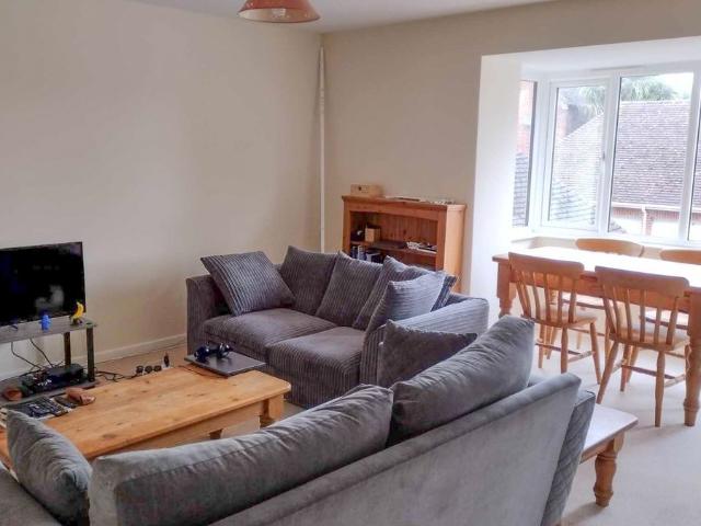 Apartment for rent in St. Dunstan's, The Bridge