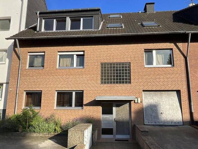 Haus kaufen in Stammheim, Köln