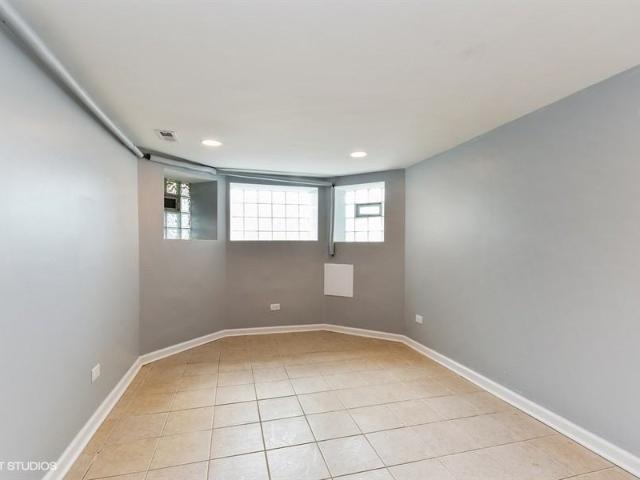Apartment for rent in Chicago Park, Illinois