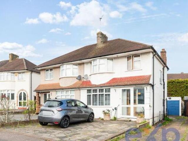 House for sale in Chessington