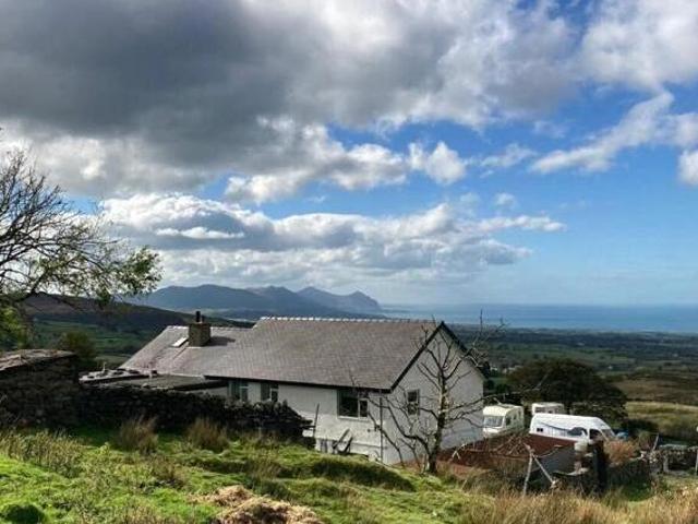 House for sale in Caernarfon, Wales