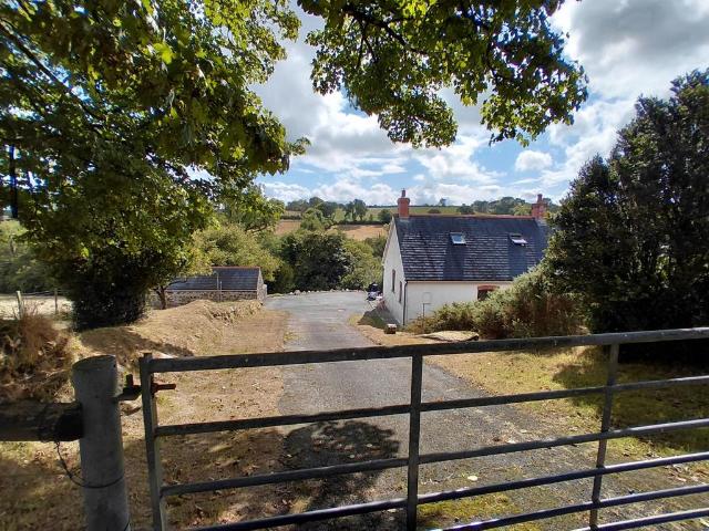 House for rent in Cilymaenllwyd, Llanglydwen