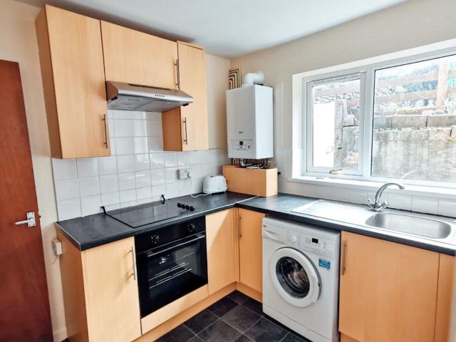 House for rent in Nangreaves, Wales