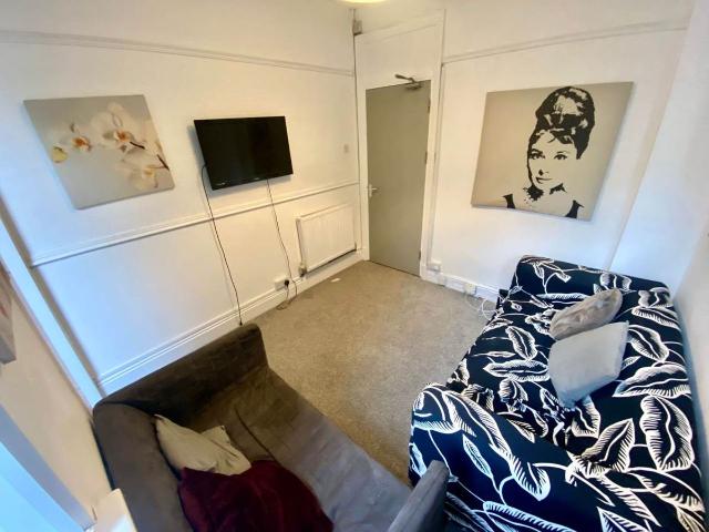 Apartment for rent in Brynmill, Swansea