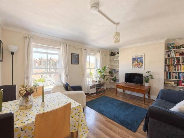 Apartment for rent in Chalk Farm, Greater London