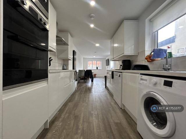 House for rent in Falcon Lodge, Wales