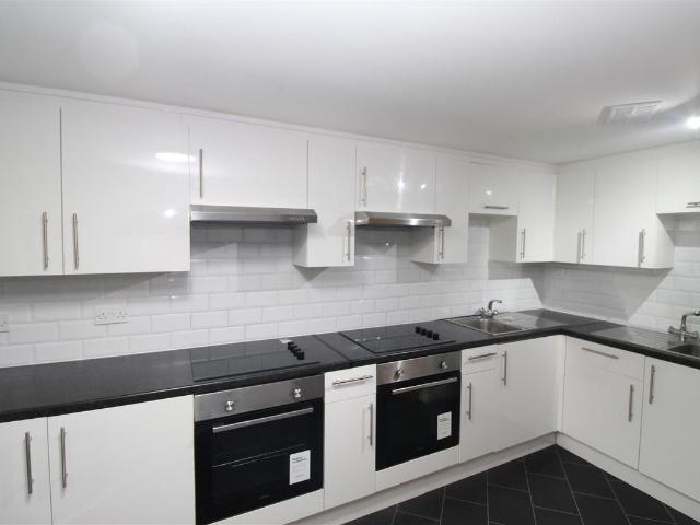 Apartment for rent in Falcon Lodge, Wales