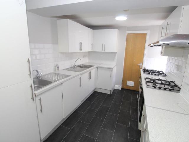 Apartment for rent in Maindy, Cardiff