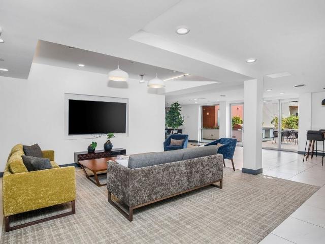 Apartment for rent in Canoga Park, California