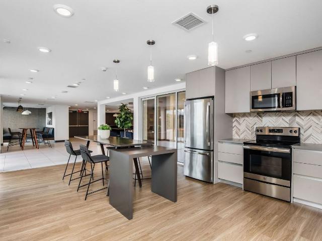 Apartment for rent in Canoga Park, California