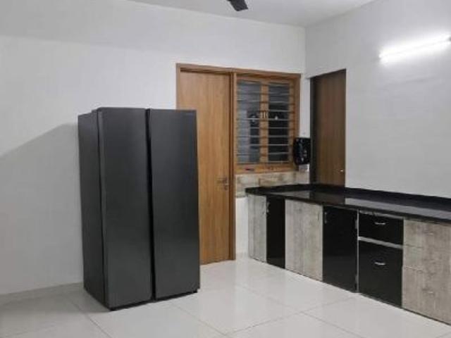 Flat for rent in Ahmadabad, Gujarat