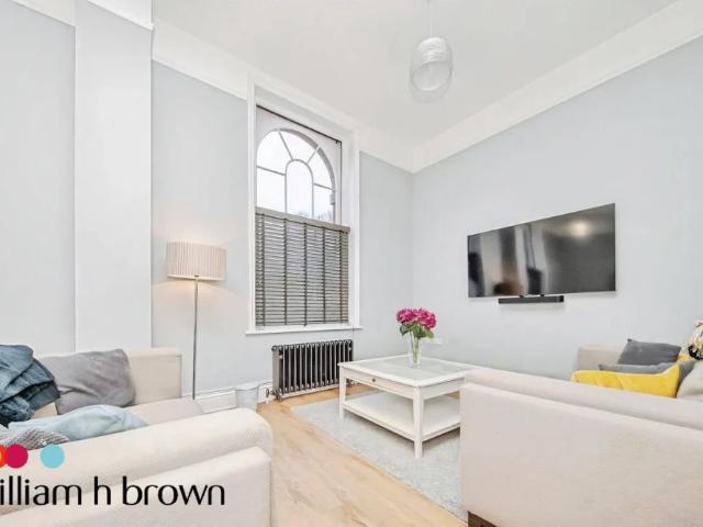 Apartment for rent in California, Key Street
