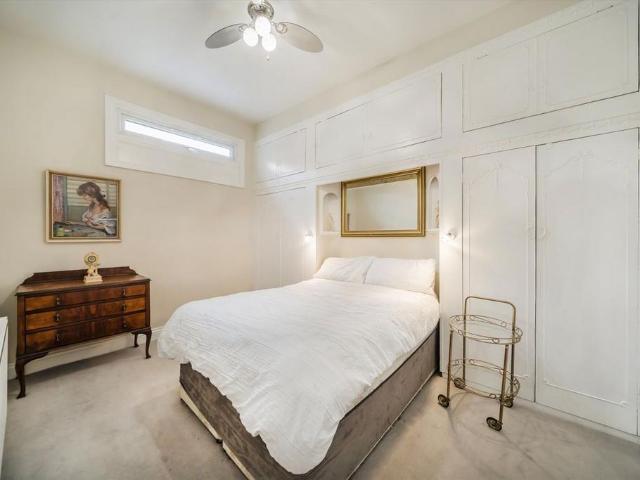 Apartment for rent in Furzedown, Greater London