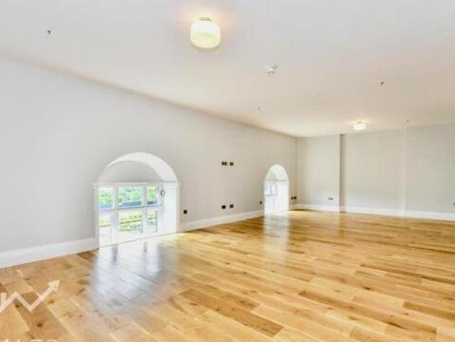 House for rent in Froggatt, East Midlands